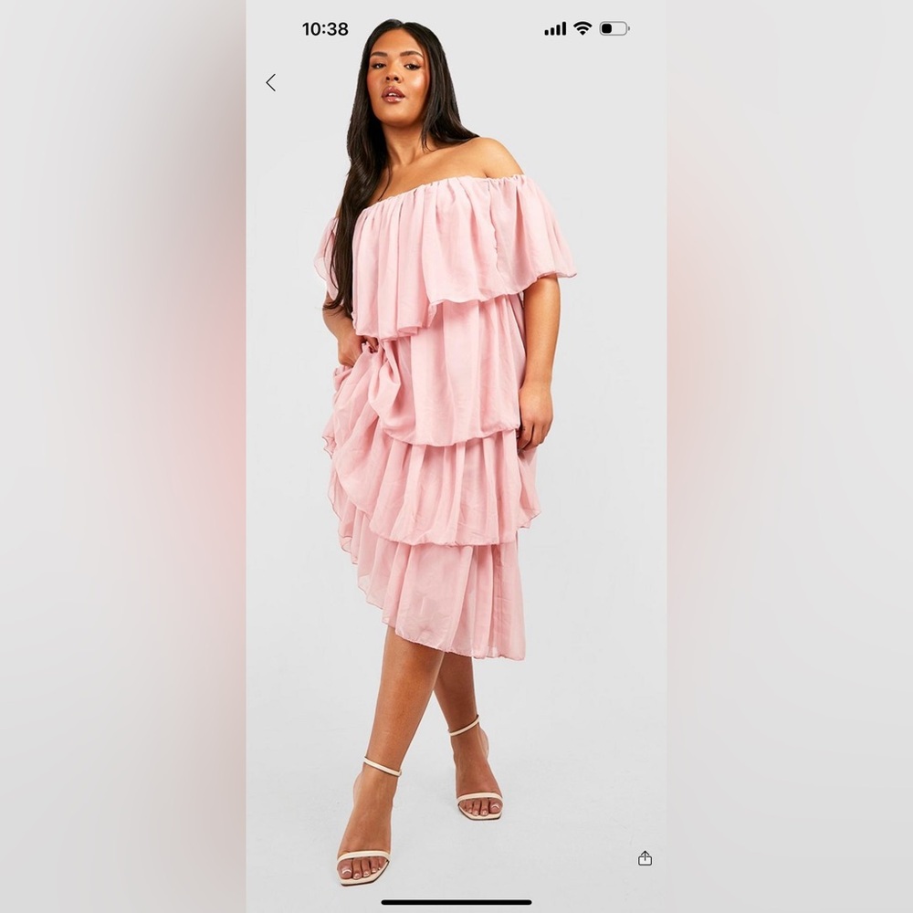 Style: Smock Dress
Length: Midaxi
Neckline: Off The Shoulder